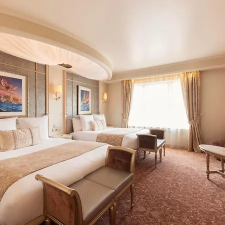 Disneyland Hotel-3